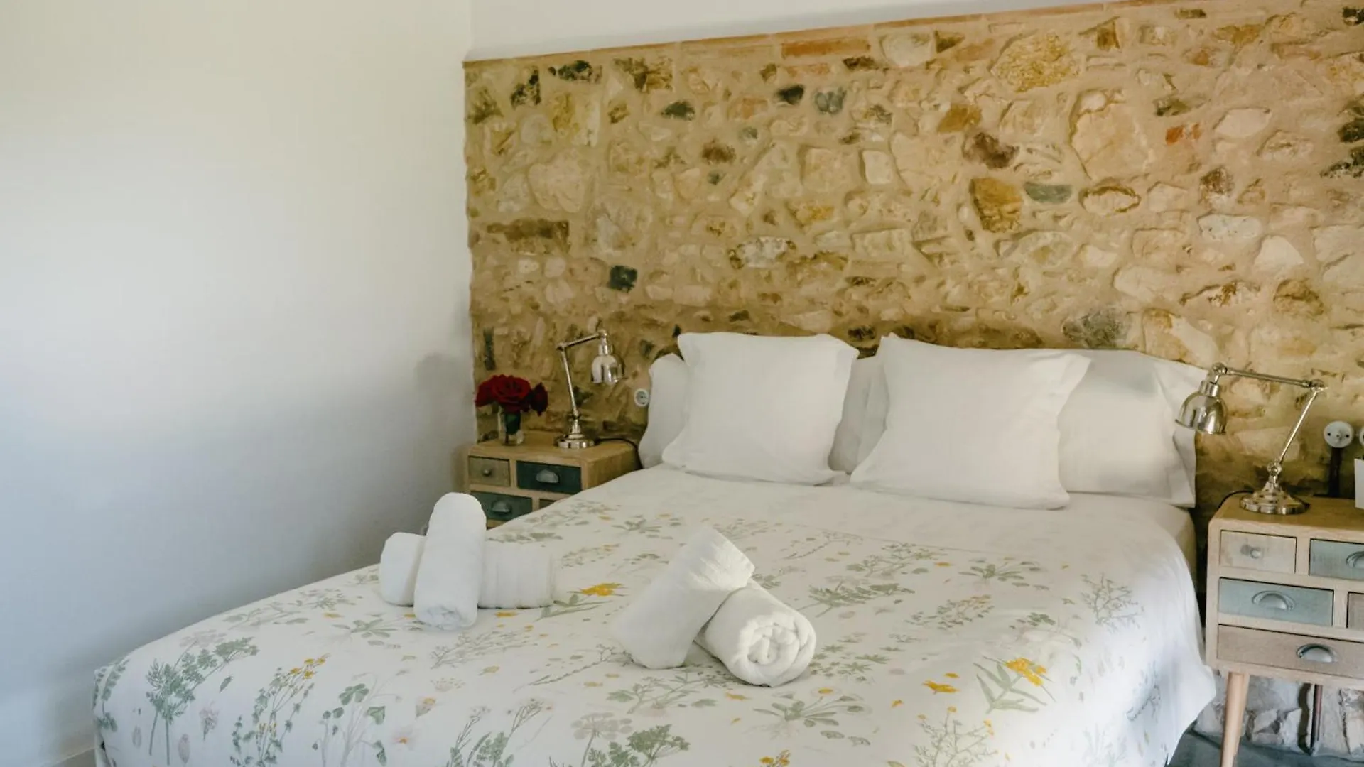 Farm stay Can Serra 1786 Llagostera