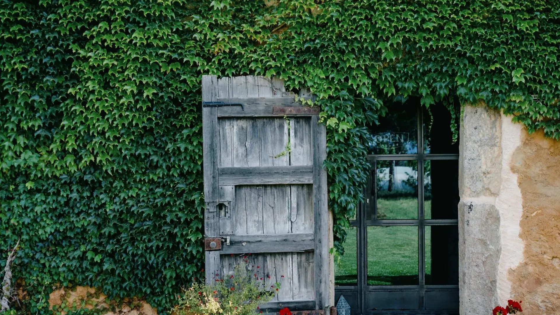 Farm stay Can Serra 1786 Llagostera