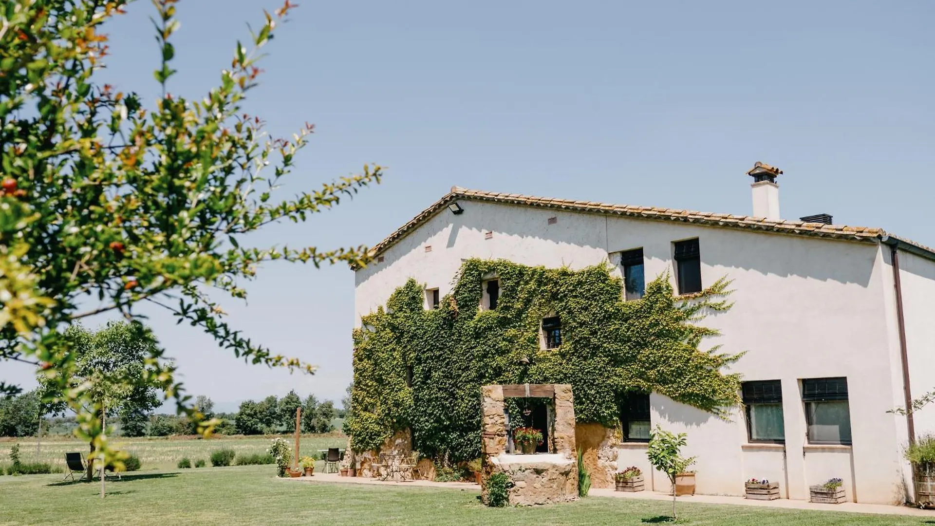 Farm stay Can Serra 1786 Llagostera